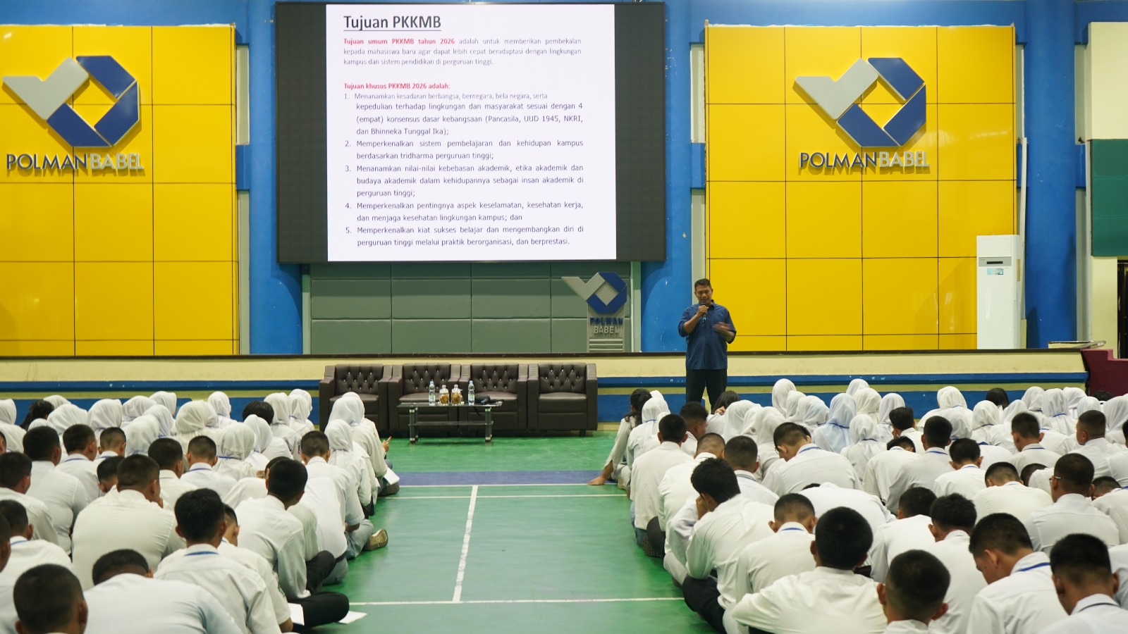 To prepare new students for the orientation program (PPKMB), the leadership of the Bangka Belitung State Manufacturing Polytechnic (Polman Negeri Babel) outlined the academic system, student affairs, and campus regulations.