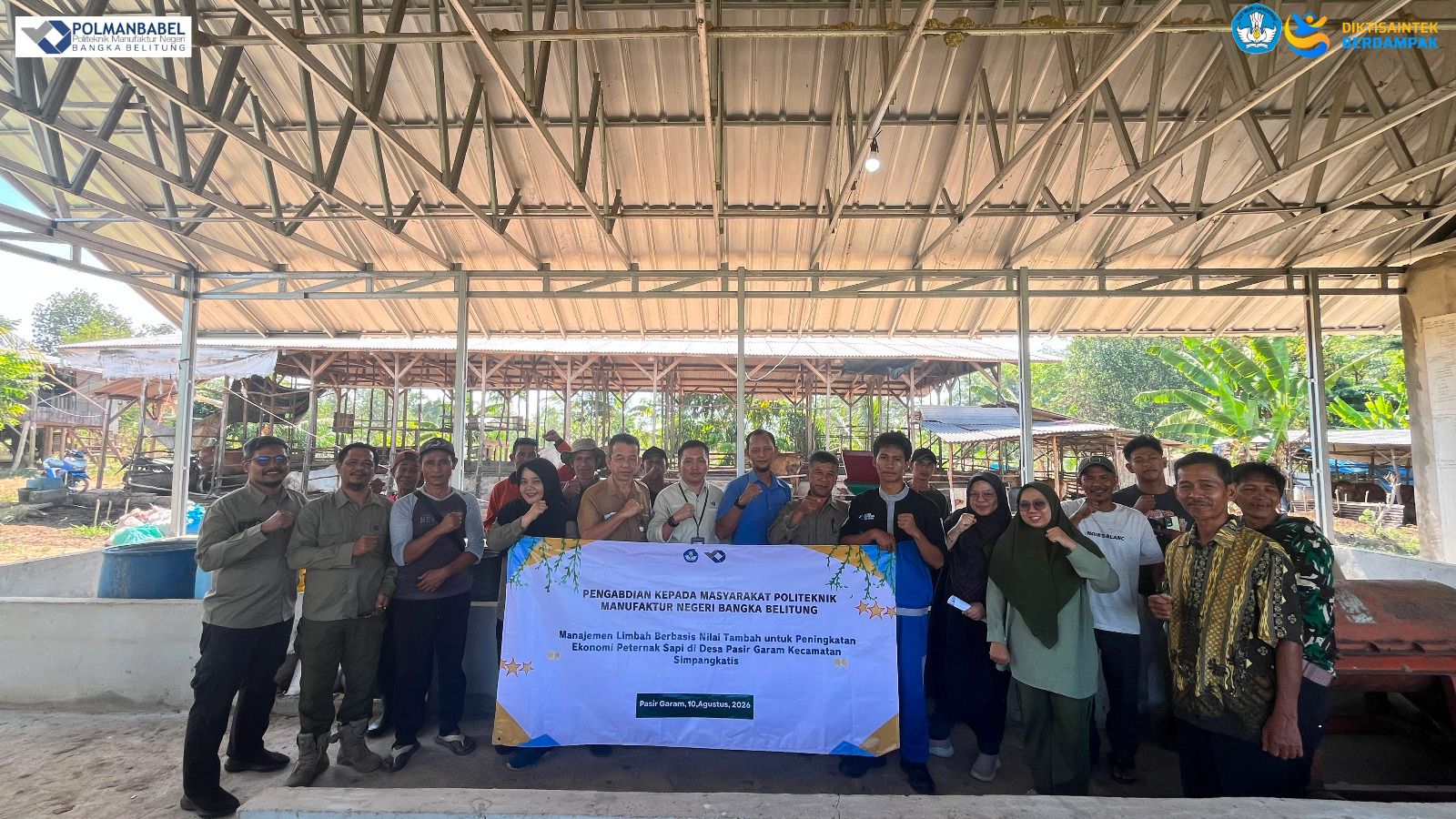 Engaging with the Community, a Lecturer from the Bangka Belitung State Polytechnic for Manufacturing Supports Tarom Livestock Farmers in Their Work